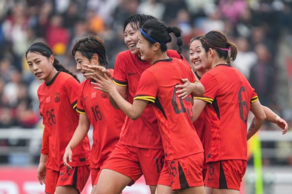 永川女足友谊赛  -中国女足5球大胜乌兹别克斯坦队