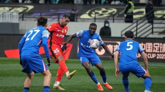 中超重启申花出征深圳新鹏城 重伤3个月的阿马杜归来