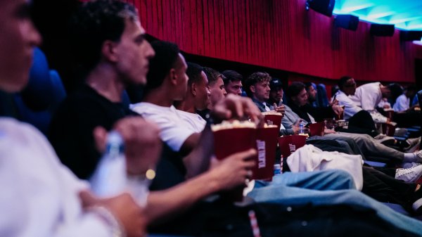 斯图加特发布德国杯夺魁  记录  片，当地多家影院同步上映