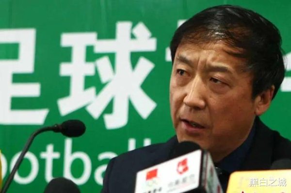 王小平为何不认罪? 自称足协清流, 立清贫人设, 他比陈戌源难对付