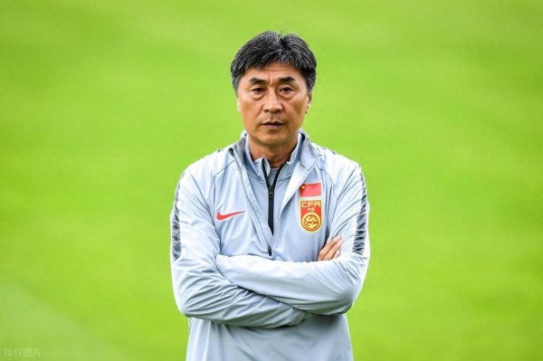 中国男足传奇复出: 曾打压王霜, 深陷假球传闻, 如今重出江湖