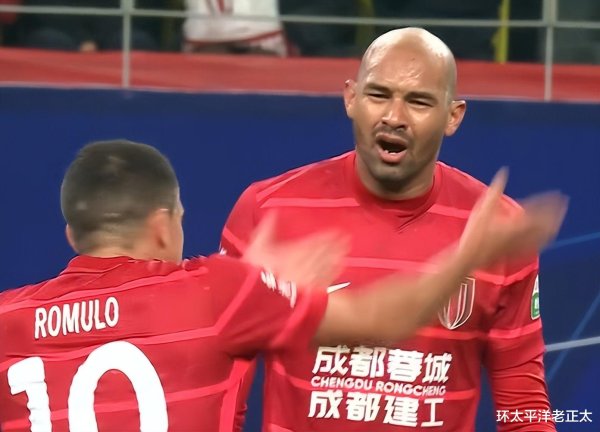 4-1! 蓉城掀翻蝉联第一名    第一名  登榜首, 前国脚发挥失常, 中超争冠白热化