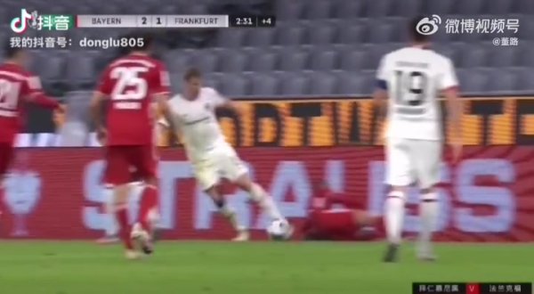 董路晒昔日蒂亚戈撞广告牌视频：这个更近动作更大！裁判    怎么判？