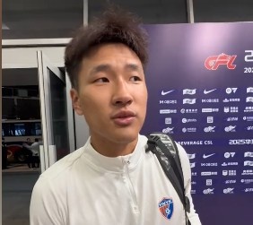 张宸梁：今年有这么多机会很珍惜，希望接下来的赛事  能进一个球